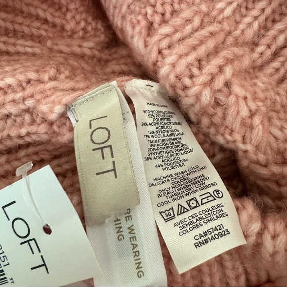 BNWT! Loft Soft Blush Pink Cable Pom Pom Beanie - Picture 4 of 5